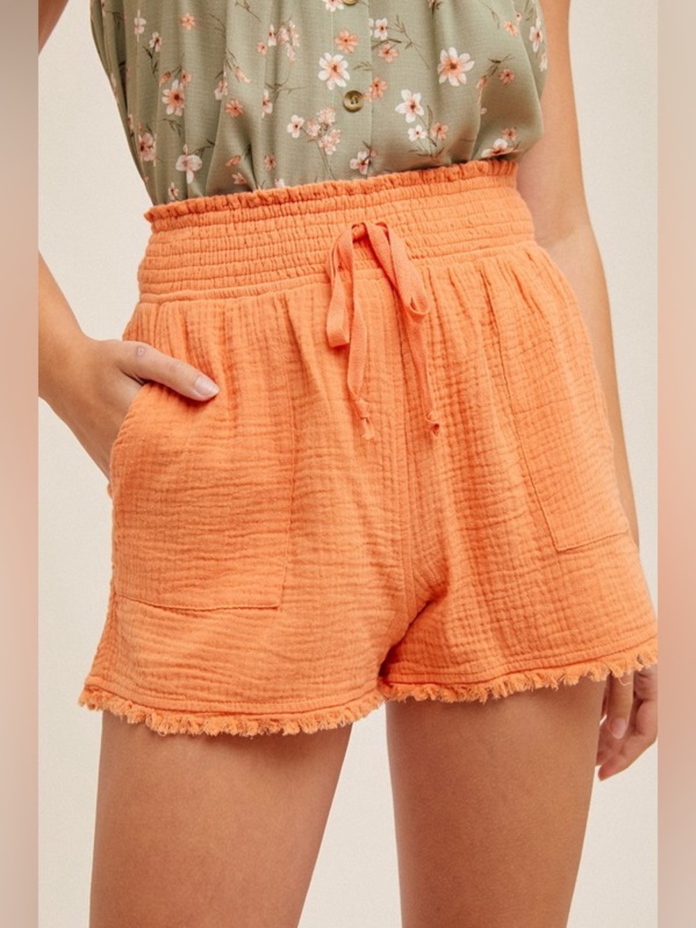 ☀️SALE☀️FRINGE HEM SMOCKED WAIST GAUZE SHORTS|CANTALOUPE